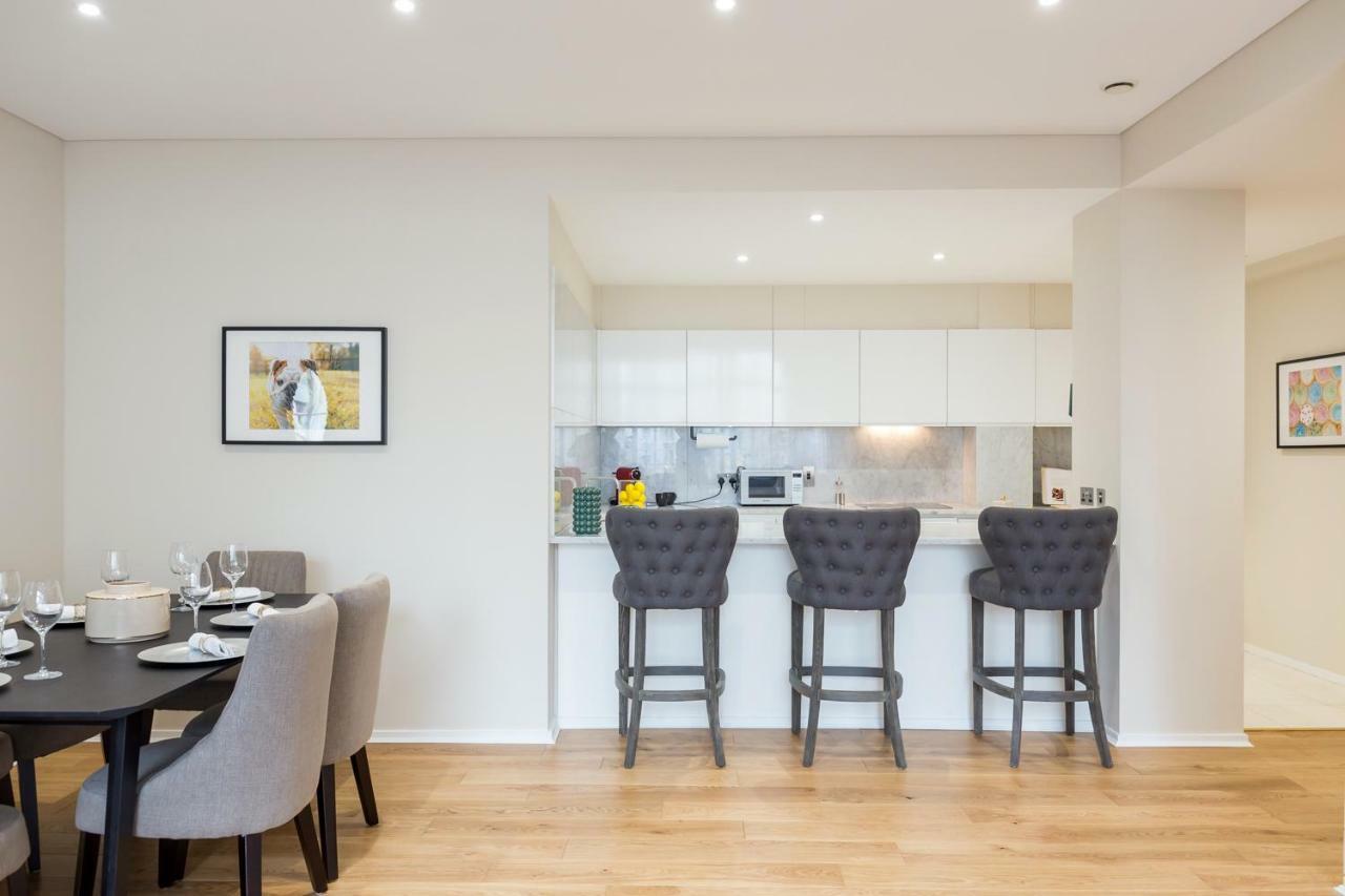 Urban Chic - Exeter Street Apartment London Ngoại thất bức ảnh