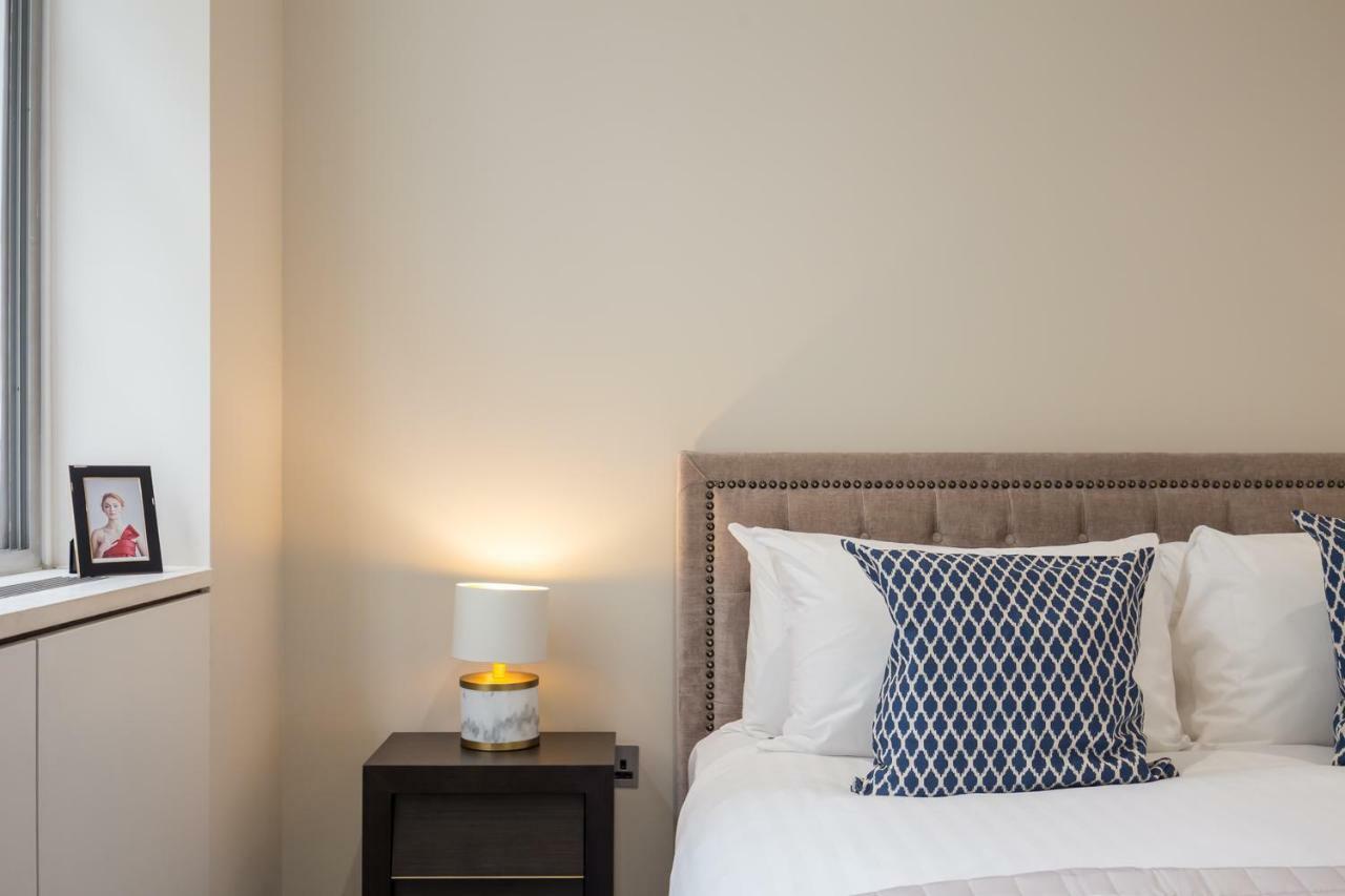 Urban Chic - Exeter Street Apartment London Ngoại thất bức ảnh
