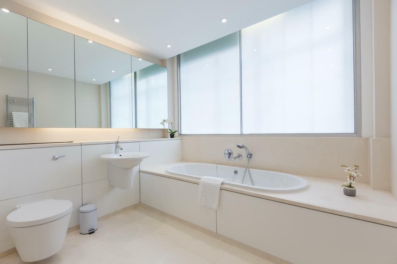 Urban Chic - Exeter Street Apartment London Ngoại thất bức ảnh