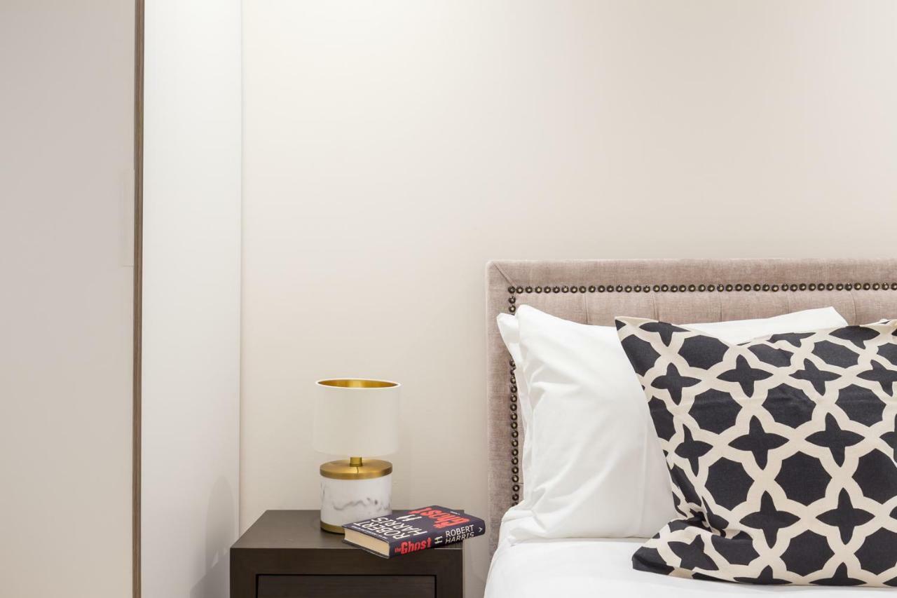 Urban Chic - Exeter Street Apartment London Ngoại thất bức ảnh