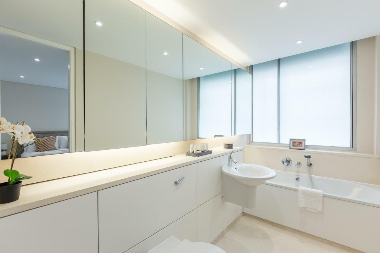 Urban Chic - Exeter Street Apartment London Ngoại thất bức ảnh