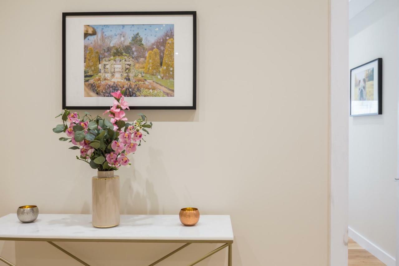 Urban Chic - Exeter Street Apartment London Ngoại thất bức ảnh